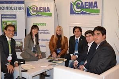 De izquierda a derecha: Diego Pineda, Gerente de Ventas LATAM de Orffa-Excentials; Paula Brambatti y Mónica de la Pina, Gerentes de Reglamentación y de Relaciones Institucionales de CAENA, respectivamente; Lic. Juan Moreno, Gerente General de CAENA; Dr. Bernardo Suárez, Gerente Técnico Global de Orffa-Excentials; Lic. Raúl Faggiani, Gerente de Exportación LATAM, Koudijs Feed B.V.