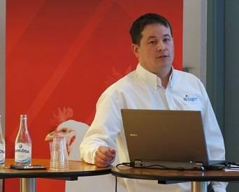Stuart Thomson, Aviagen technical services manager within the UK and Western Europe, gives a presentation at the seminar.