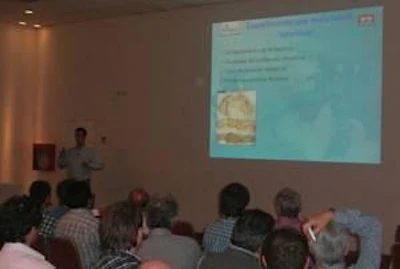 Dr. José Bruzual en su presentación a New Gen