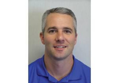 El Sr. Russ Stroner