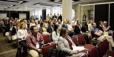 The Petfood Forum Student Program attracts students studying companion animal nutrition and other pet food industry-related fields in order to expose them to the industry in general and potential future employers in particular. | Photo by John Grossman