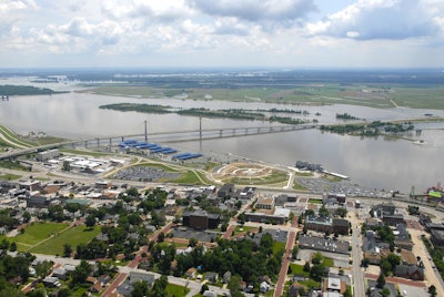 Illinois River Alton IL