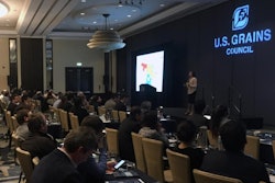 USGC西半球区域主任Marri Carrow Tejada在区域营养大会上发言