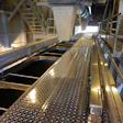 Loading feed body1
