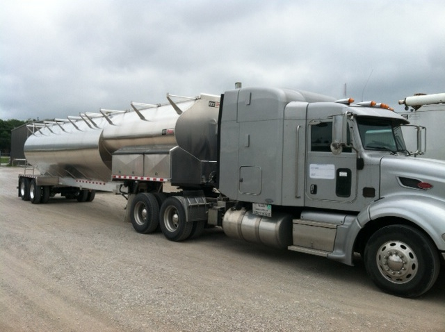 NSL Bulk Feed Trailer