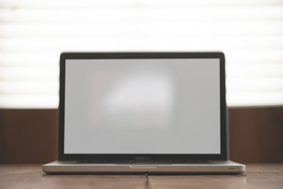 Apple desk laptop macbook