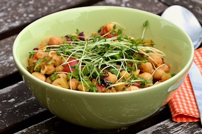 Chickpea salad soup 1992656 1920