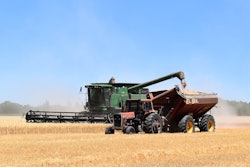 Combine harvester 1907864 960 720