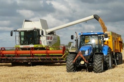 Harvest grain combine arable farming 163752