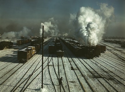 Railroad yard 805453 640