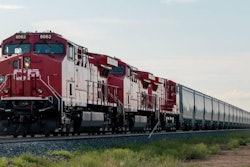 CP Rail Grain Train 34 fiv Sr T9s 3000 1576