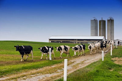 Dairy farm Ohio VIA Pixabay March 2021
