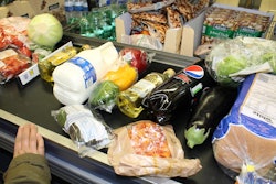 Grocery store shopper VIA PIXABAY june 2021