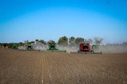 Soybean harvest VIA PIXABAY July 20213