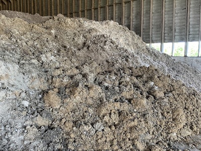 Composition and storage conditions impact the value of layer manure as a fertilizer. (Dr. Vincent Guyonnet)