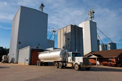 Aviagen-Athens-Feed-Mill-truck.jpg
