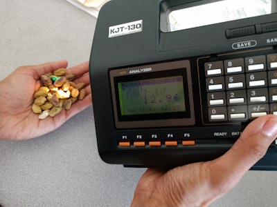 KettKjt130测量Pistachios