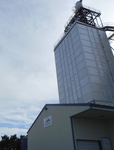 lortscher-bern-water-tower