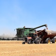 Combine Tractor Harvesting Wheat Barescar90 Pixabay