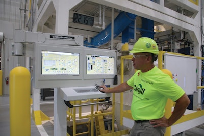 Todd Brion提供磨坊主管演示州际控制自动化系统