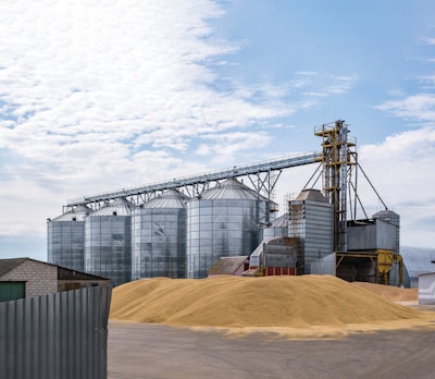 Grain Pile Elevator Silos