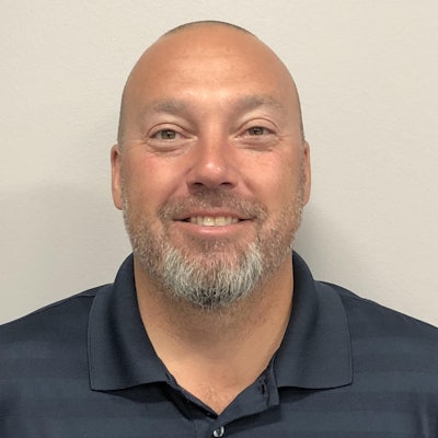 Scott Adams, site leader of Pet Health Nutrition Center.