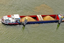 Grain Barge Loaded Pixabay