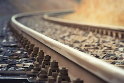 Tracks 8613278 1280
