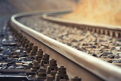 Tracks 8613278 1280