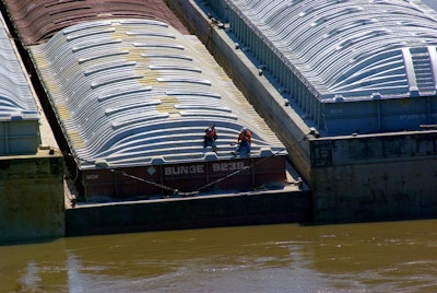 Barges On Arkansas River 3930553 1280