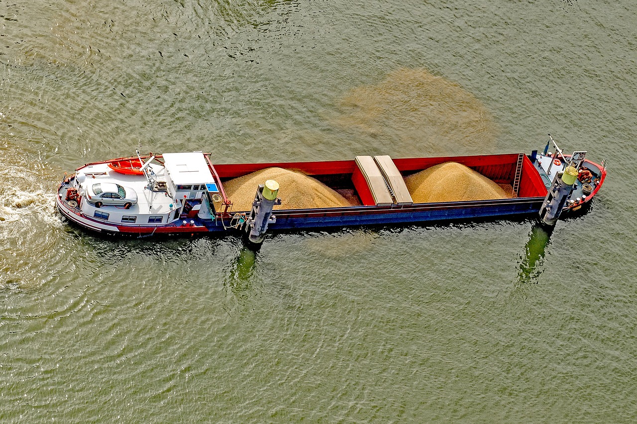 Grain Barge Loading Pixabay