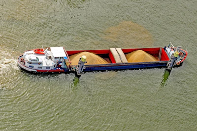 Grain Barge Loading Pixabay