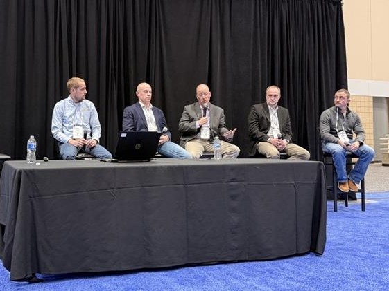 Panelists presenting at the GEAPS Exchange Innovation Station The Intersection of Grain Operations and Grain Merchandising.