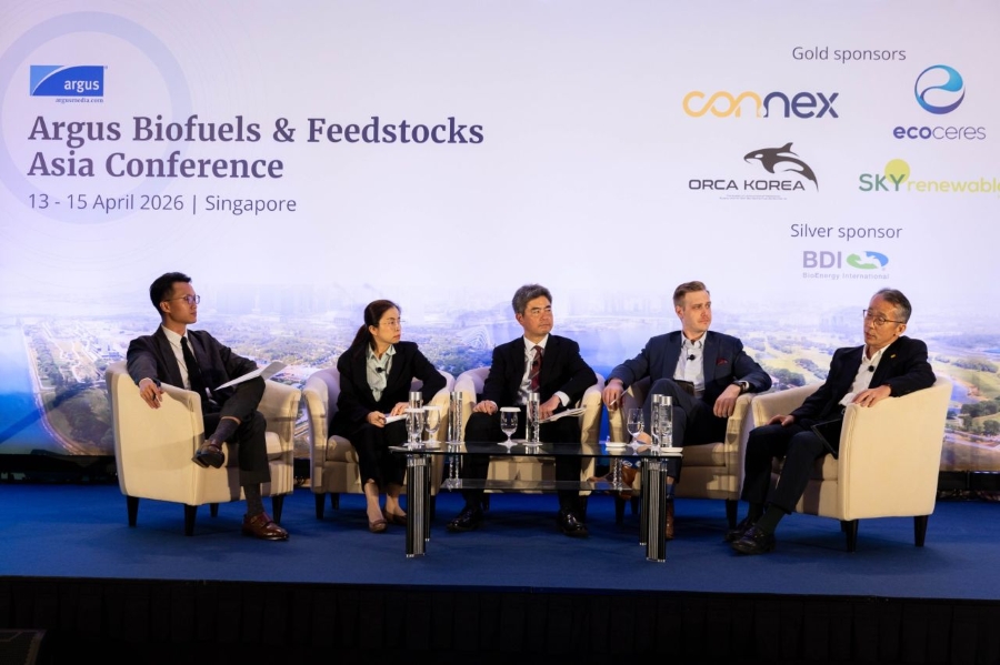 Five business professionals participate in a panel discussion at the Argus Biofuels & Feedstocks Asia Conference in Singapore, April 2026.