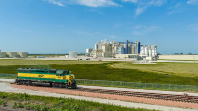 Agp Ships First Us Unit Train Of Soy Oil