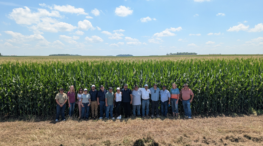 U.S. Grains & BioProducts Council (USGBC) Marketing Specialist for Latin America Angelica R&iacute;os (fourth from left) escorted a group of Central American and Caribbean nutritionists to Minnesota last week to reinforce their technical knowledge and comfort with U.S. corn co-products.