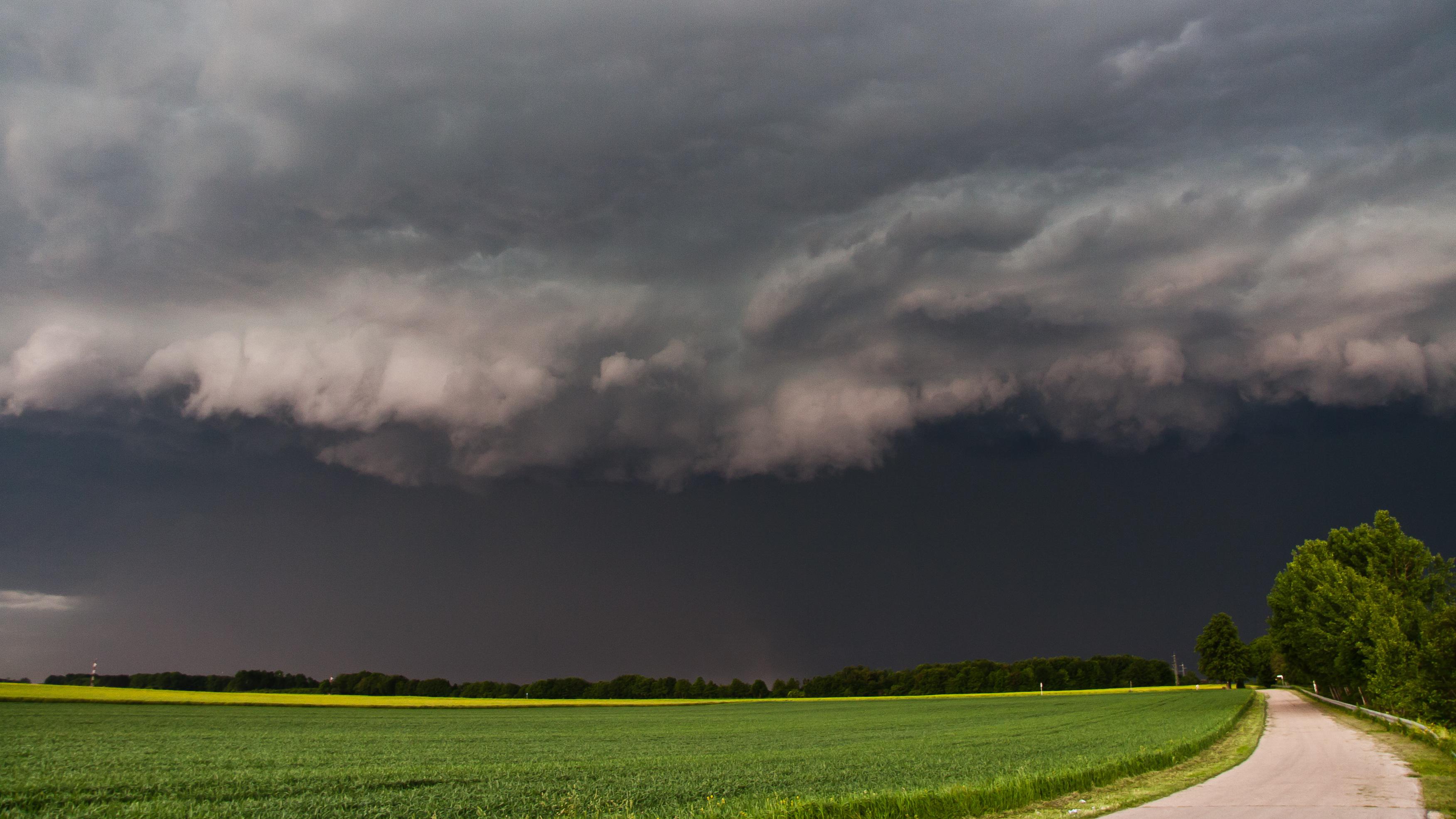 Thunderstorm Over Farm Field Dertobisturmjagd Pixabay