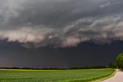 Thunderstorm Over Farm Field Dertobisturmjagd Pixabay