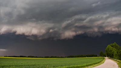 Thunderstorm Over Farm Field Dertobisturmjagd Pixabay