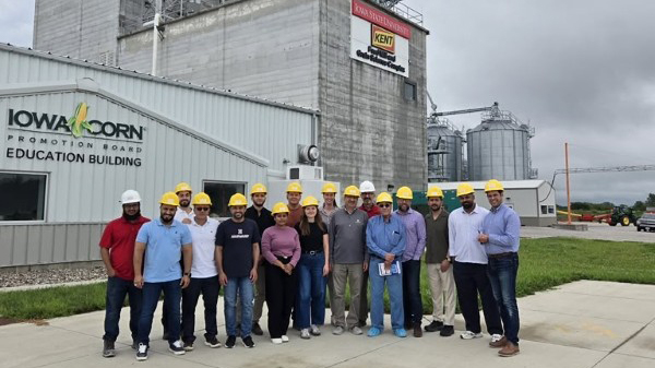 The U.S. Grains & BioProducts Council (USGBC) recently led delegations from Colombia, the Kingdom of Saudi Arabia, New Zealand and Panama to Iowa State University for educational courses to improve feed milling efficiency and storage quality. Pictured are USGBC Regional Programs and Special Projects Manager Sierra Richey (middle); USGBC Regional Director for Europe, the Middle East and Africa Ramy H. Taieb (seventh from right) and USGBC Consultant for Saudi Arabia Nabeel Salameh (fifth from right).
