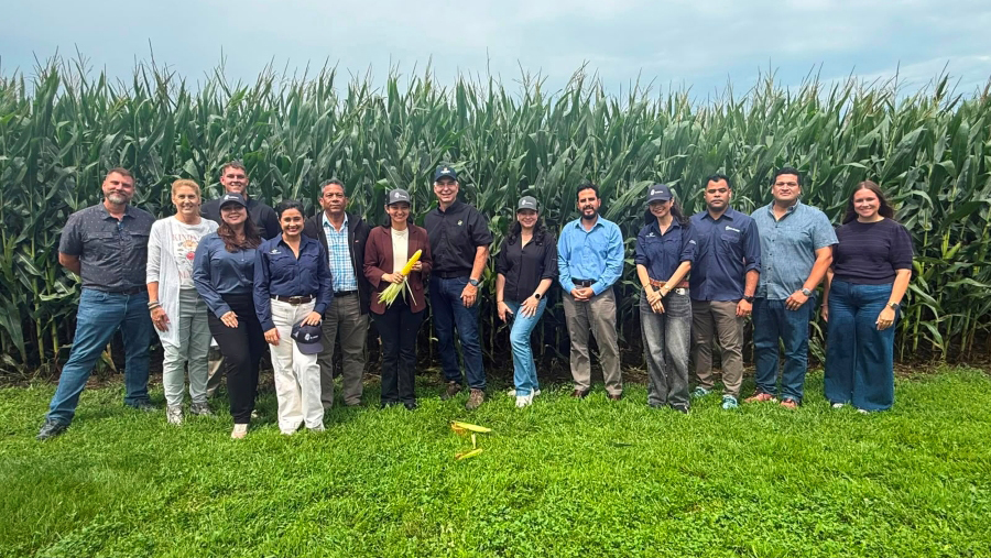 The U.S. Grains & BioProducts Council (USGBC) escorted a group of Panamanian maritime shipping stakeholders to Illinois and Texas for an overview of U.S. ethanol production and capability in sustainable marine fuel (SMF). Pictured at USGBC Past Chairman Mark Wilson’s farm in Toulon, IL are Illinois Corn Director of Exports & Logistics Collin Waters (leftmost), Wilson (seventh from right), USGBC Latin America Regional Ethanol Consultant Marcelo Velazquez (fifth from right) and USGBC Manager of Global Ethanol Programs Emma Freebairn (rightmost).
