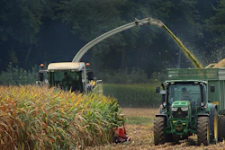 Anaterate Corn Harvest 5604152 1920