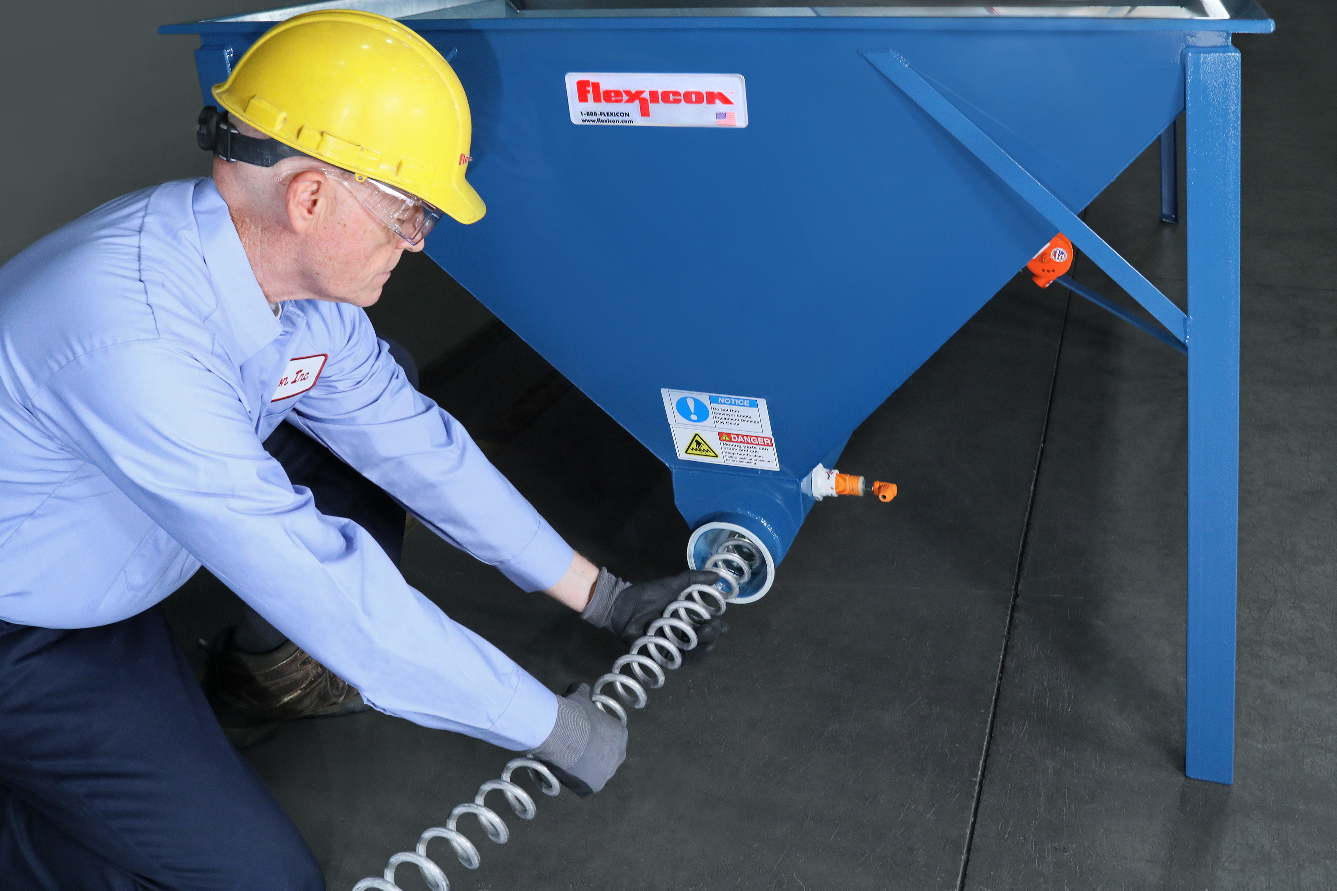 Flexicon Flexible Screw Conveyor With Trough Hopper 2