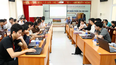 Earlier this month, the U.S. Grains & BioProducts Council (USGBC) held a training course for students at Tay Nguyen University in Dak Lak, Vietnam to introduce them to the nutritional and economic benefits of U.S. feed grains and their co-products.